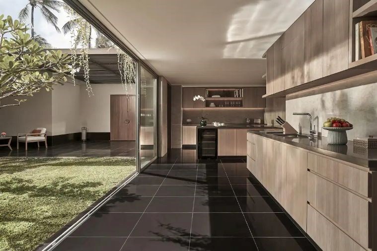 Phòng Four Bedroom Club Beach Pool Villa